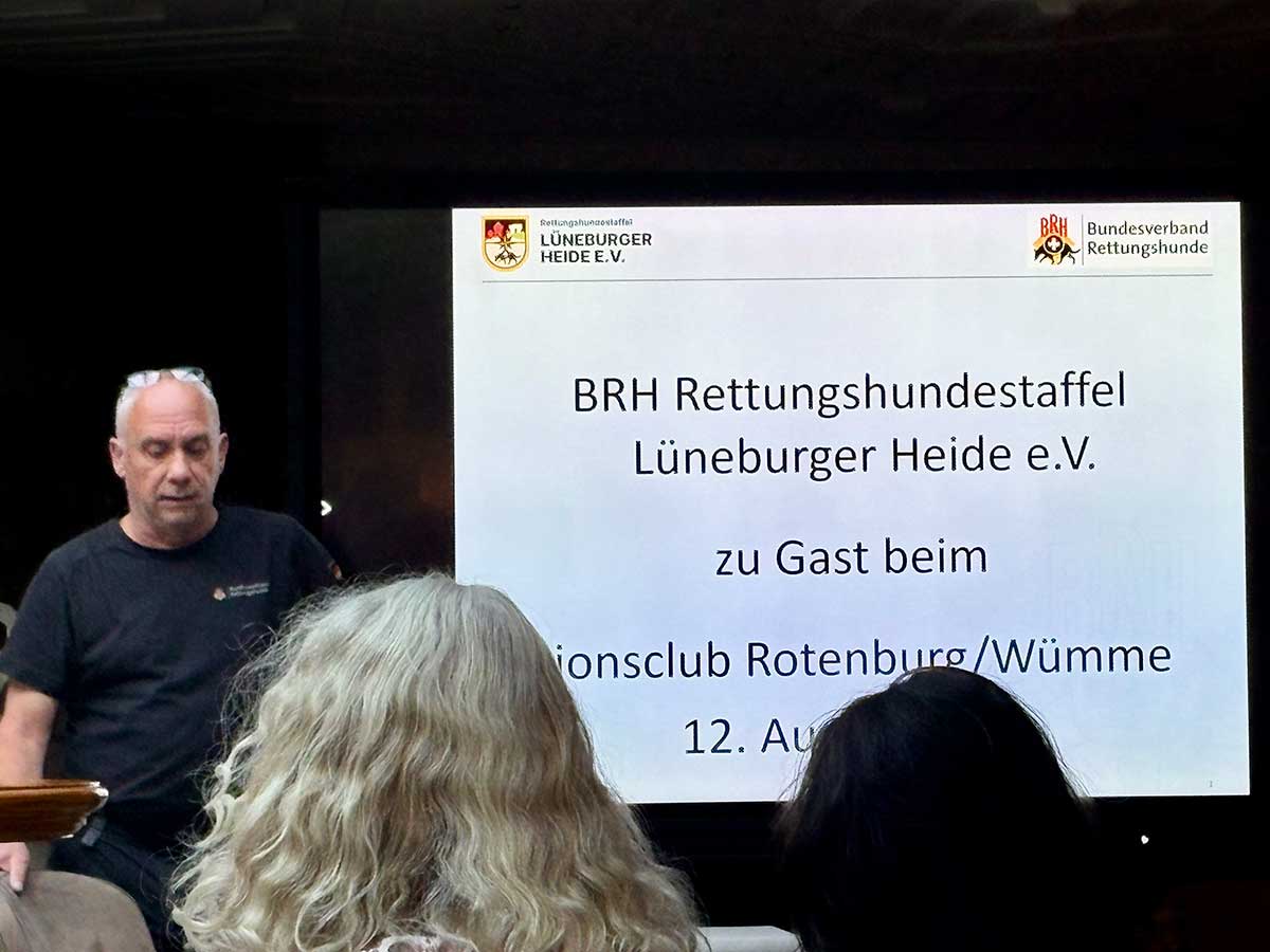 Rettungshundestaffel BRH stellt sich und seine Arbeit vor